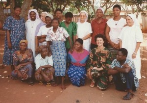 Soeur Anne Marie et toute l'équipe du dispensaire d'Abomey au BENIN